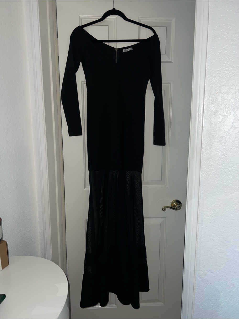 Elegant Black Long Sleeve Evening Dress